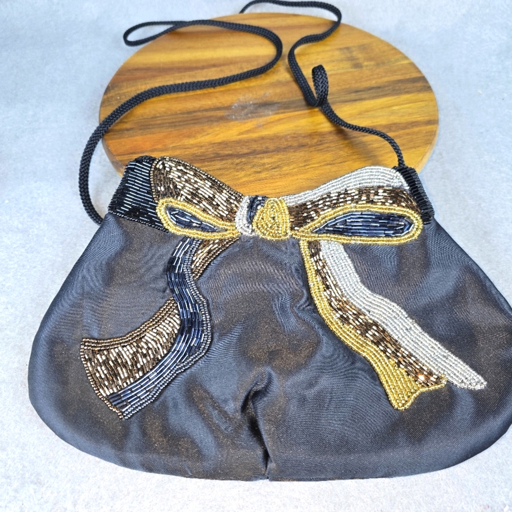 La Regale Ltd Beaded Bow Purse Made in China Great for Prom Beautiful